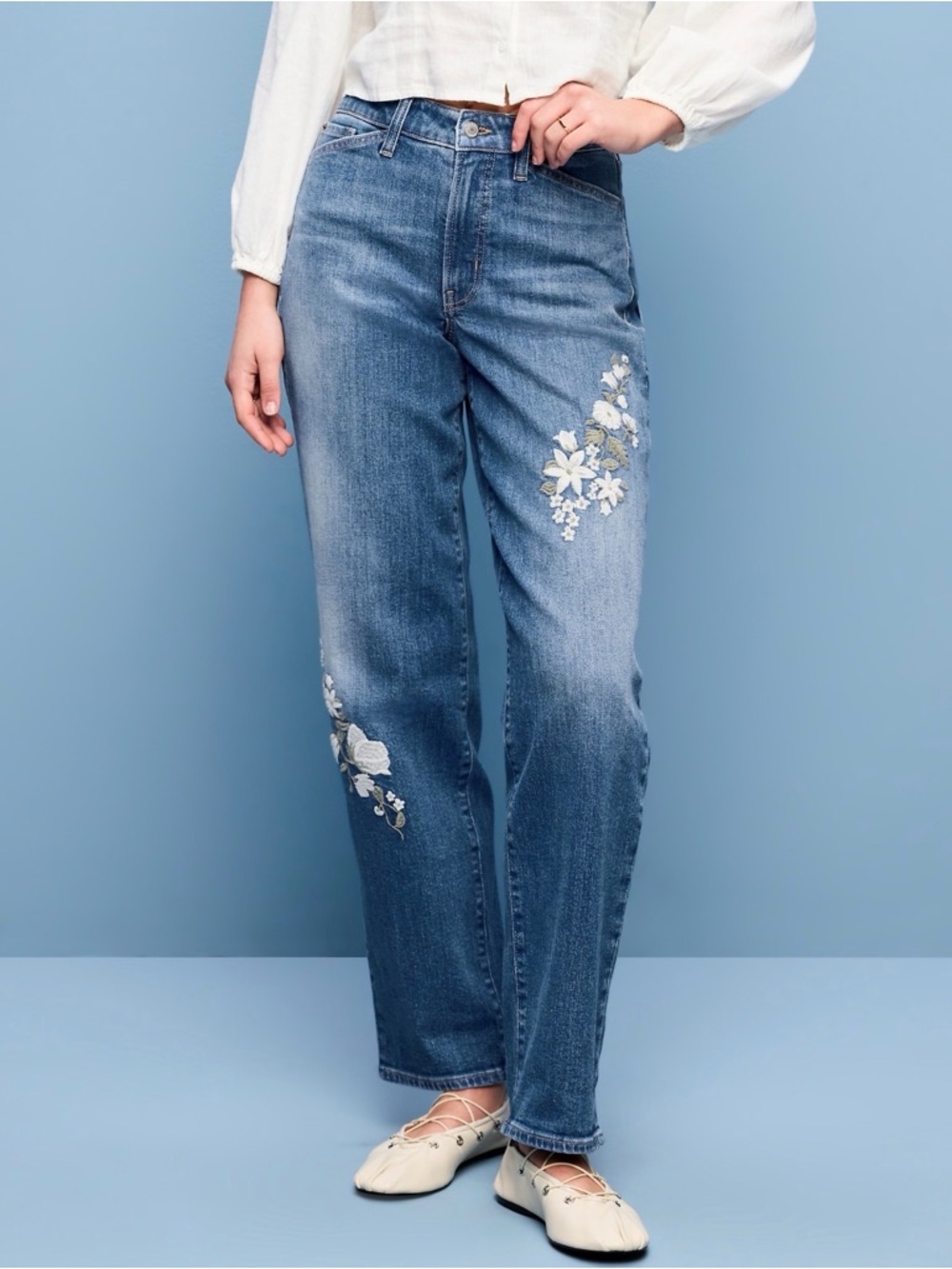 Old Navy Light Blue Straight-Leg Jeans with White Floral Embroidery